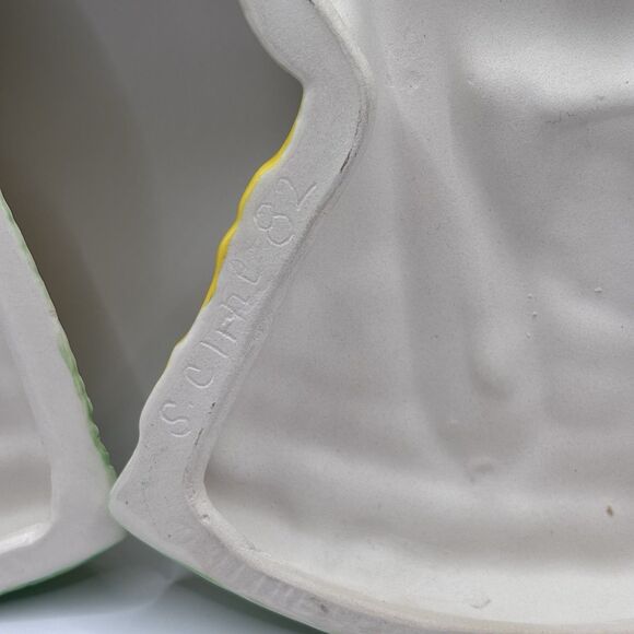 Vintage Burlap Rag Doll MCM Sittire Ceramic Spoon Rest Button Eye Yellow - Picture 6 of 9